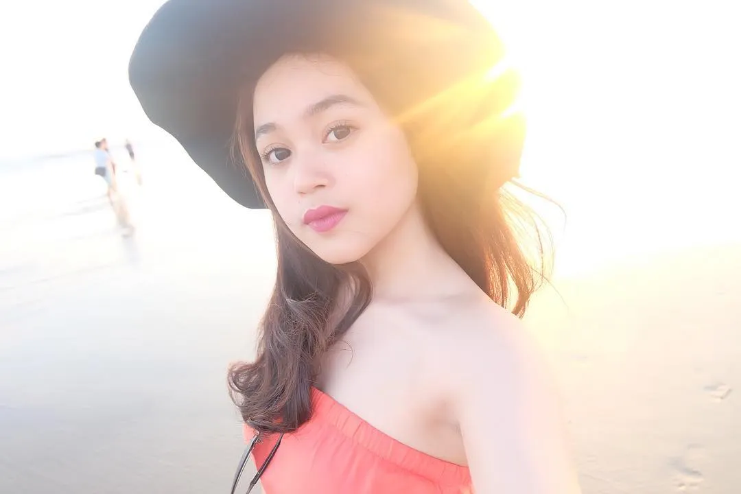 Selain Sayang Keluarga, 11 Foto ini Buktikan Bahwa Limbad Beruntung Banget Punya Anak Secantik Cecil 19