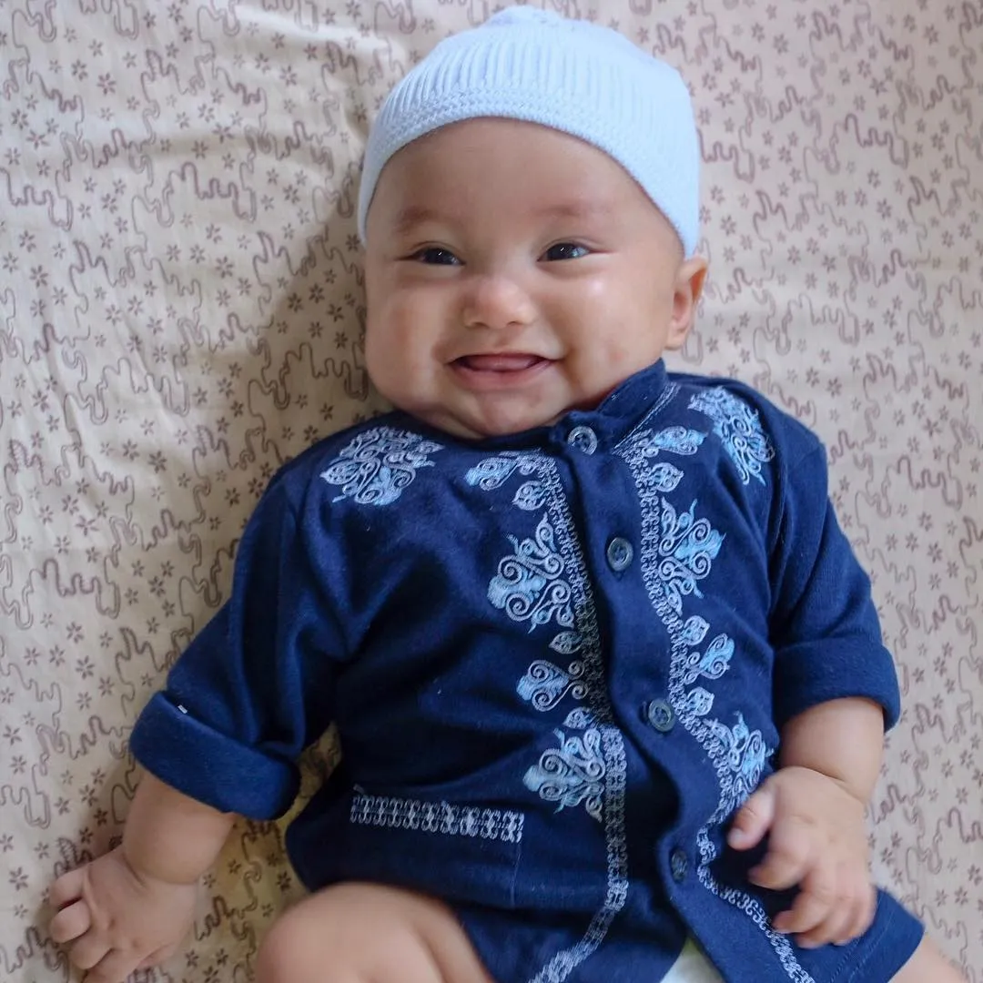13 Potret Baby Xabiru, Anak Rachel Vennya yang Gemasnya Kebangetan. Bulet Banget Kayak Baso! 18