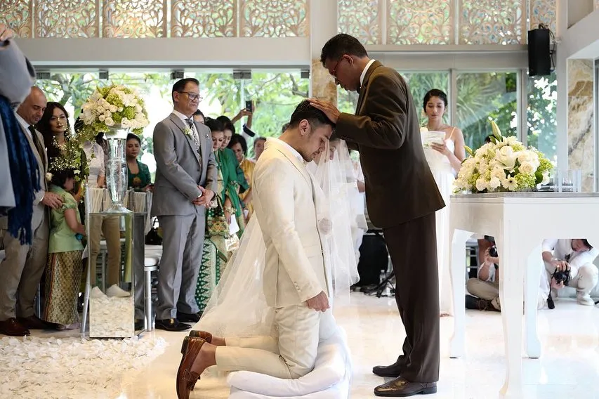 Belum Lama PDKT, Chicco Jerikho-Putri Marino Sudah Resmi Menikah! Begini Potret Kebahagiaan Mereka 18