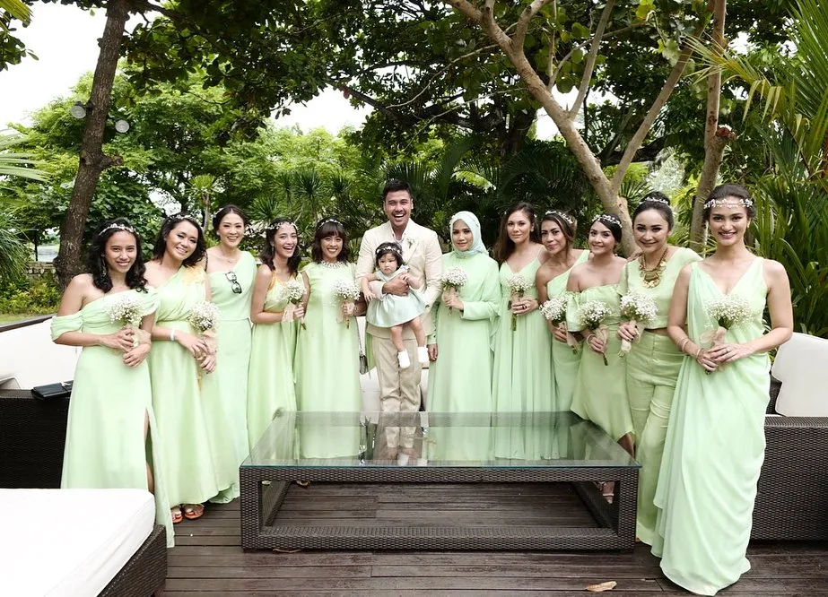 Belum Lama PDKT, Chicco Jerikho-Putri Marino Sudah Resmi Menikah! Begini Potret Kebahagiaan Mereka 24