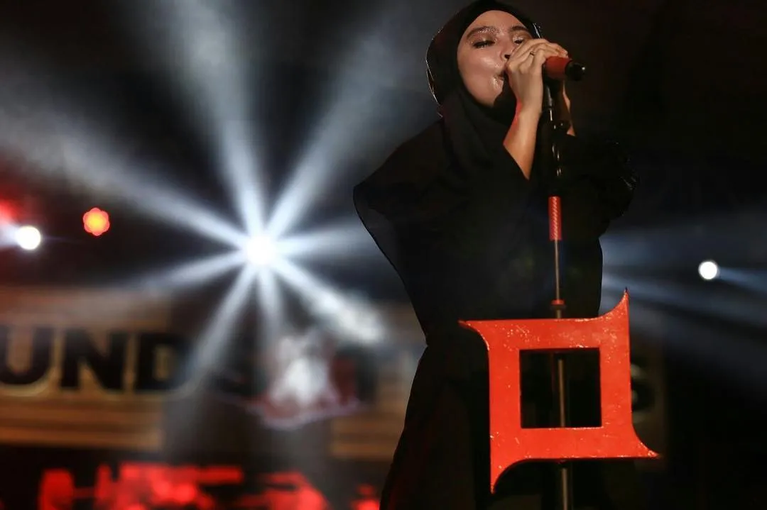 Salut deh! Putuskan Berhijab, Tantri Kotak Bikin Fansnya Merinding dengan Pertanyaannya Saat Konser 3