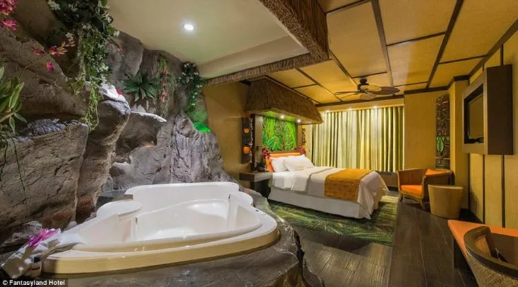 Hotel Paling Gokil di Dunia, Kamarnya Berisi Dunia Fantasi. Ini Kamar Atau Negeri Dongeng ya? 19