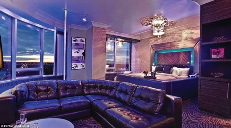 Hotel Paling Gokil di Dunia, Kamarnya Berisi Dunia Fantasi. Ini Kamar Atau Negeri Dongeng ya? 24