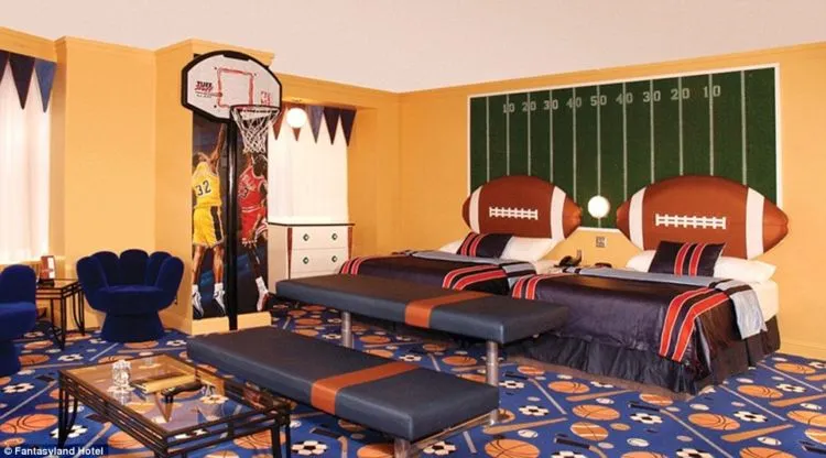 Hotel Paling Gokil di Dunia, Kamarnya Berisi Dunia Fantasi. Ini Kamar Atau Negeri Dongeng ya? 20