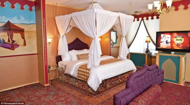 Hotel Paling Gokil di Dunia, Kamarnya Berisi Dunia Fantasi. Ini Kamar Atau Negeri Dongeng ya? 23