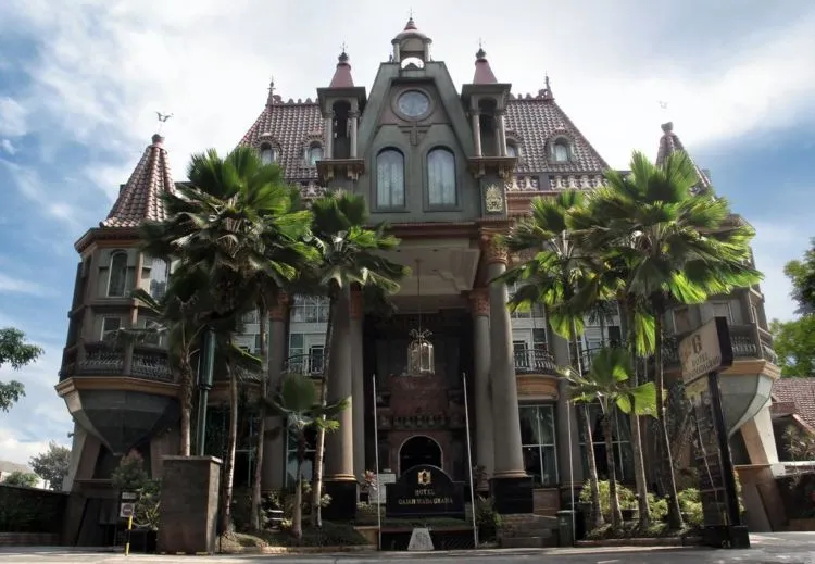 7 Hotel dan Penginapan Hits dan Instagramable di Malang Raya. Harganya Cuma 400 Ribuan Aja! 9