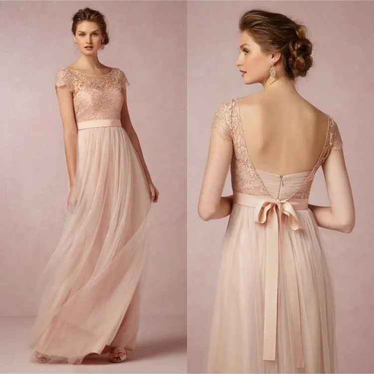 11+ Inspirasi Outfit untuk Sister of The Bride. Meski Bukan Bintang Utama, Boleh Kok Tampil Memesona 17