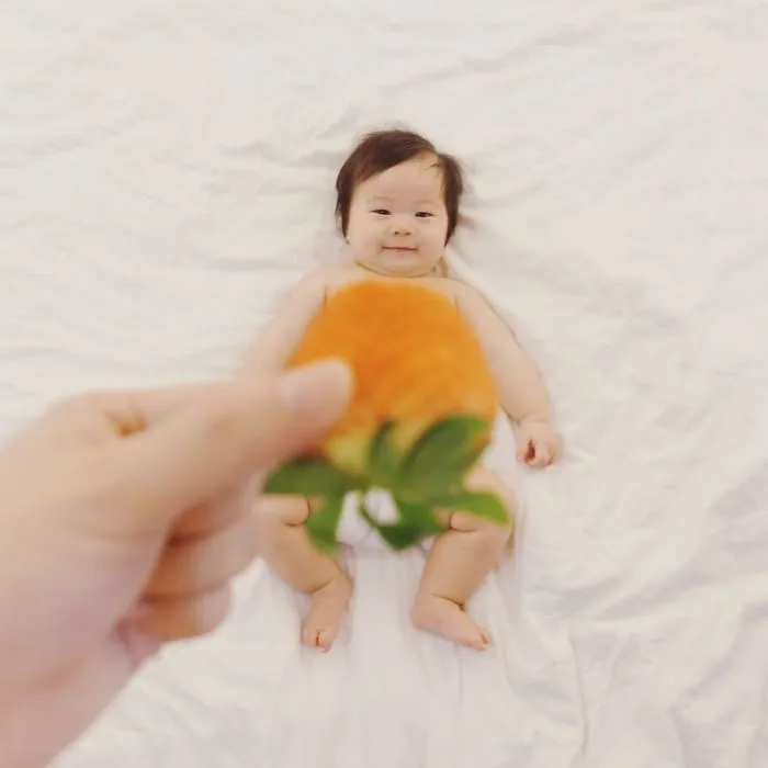 Bisa Ditiru nih, 12 Outfit dari Makanan buat Pemotretan Bayi. Hemat dan Hasilnya Lucu Banget! 14
