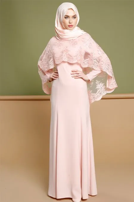 11+ Inspirasi Outfit untuk Sister of The Bride. Meski Bukan Bintang Utama, Boleh Kok Tampil Memesona 22