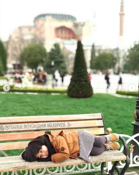 16 Real Feeling Cewek 23++ yang Tiap Hari Lihat Foto Anak Temen di Sosmednya 27
