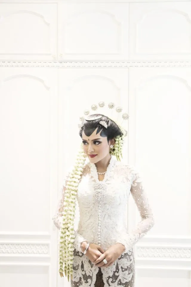 Gaun dan Kebaya Pengantin Ini Harganya di Bawah 1 Juta. Bisa Ngirit Bujet Kalian Berdua 19