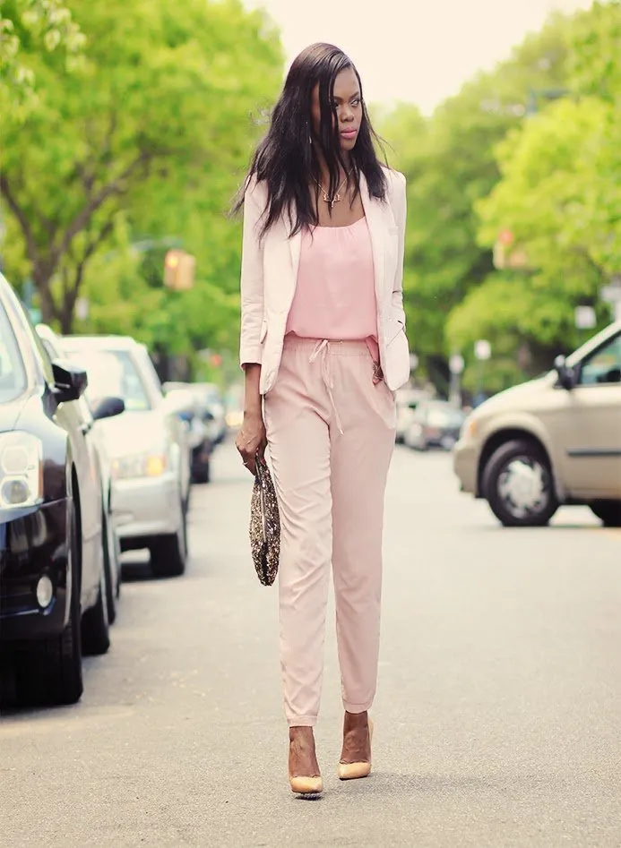 9 Outfit Busana Warna Monokrom Anti Monoton 17