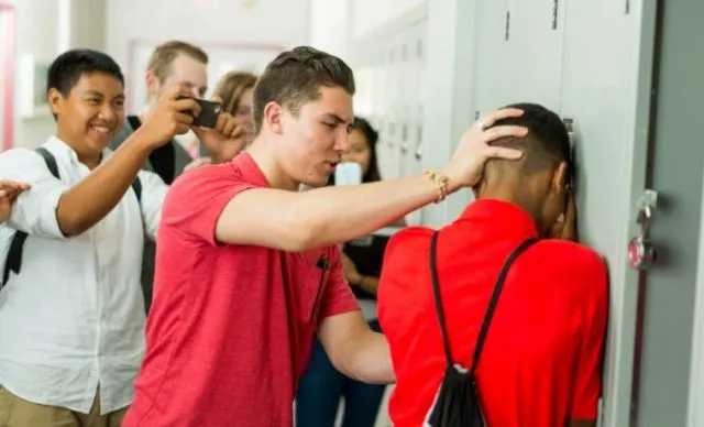 5+ Alasan Kenapa Bullying Kini Jadi Urusan David Beckham dan UNICEF. Hati-hati Tuh Tukang Bully! 9