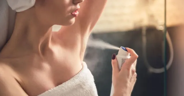 Nggak Sempat Mandi Saat Mau Ketemu Orang? Pakai 5+ Trik Ini Biar Tetap Kece dan Cetar 12