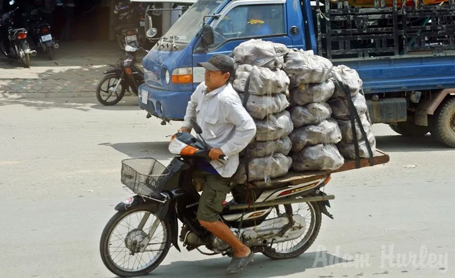 Bonceng Ramean Ternyata Nggak Cuma Ada di Sini, Bahkan di Luar Negeri Banyak yang Lebih Absurd Lho 17