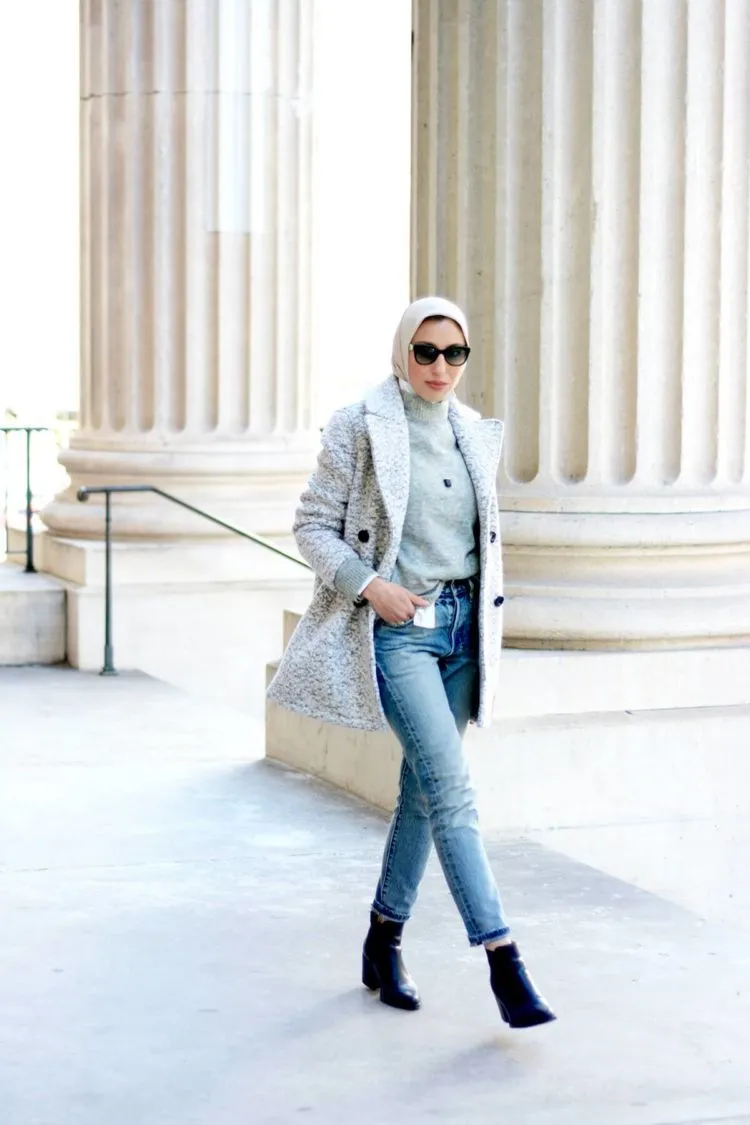 20 Alasan High-waisted Jeans Bisa Jadi Penolong Tampilanmu 39
