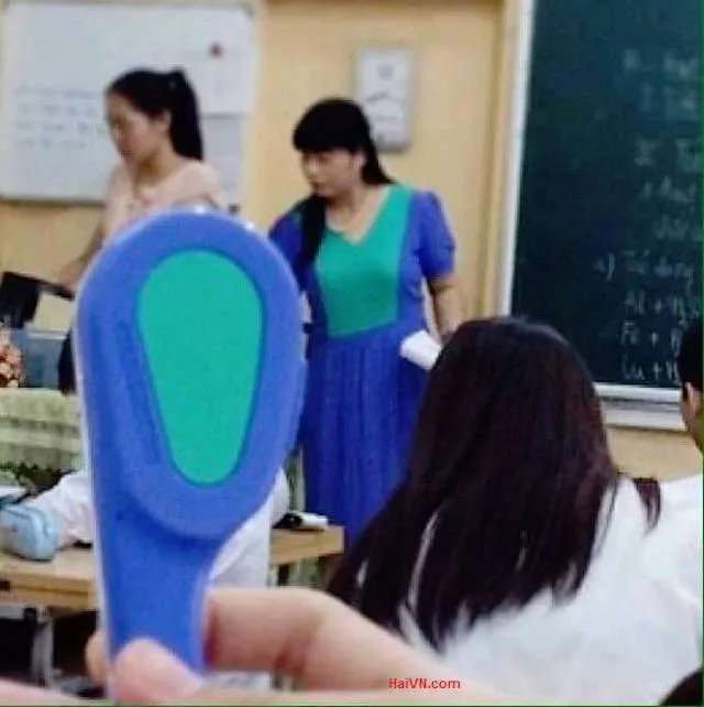 Begini Akibatnya Kalau Asal Beli Busana Mahal. Disamain dengan Benda-Benda Konyol Ini deh Jadinya~ 20