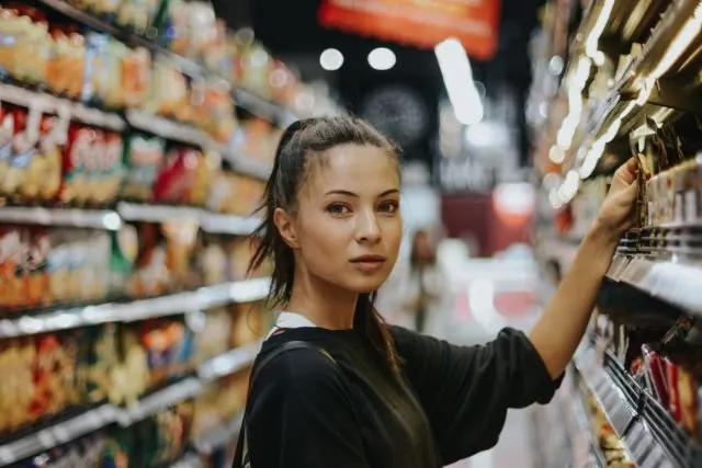 Rasanya Jadi Cewek yang Suka Melakukan Apa pun Sendiri. Bukannya Antisosial atau Tak Punya Teman 9