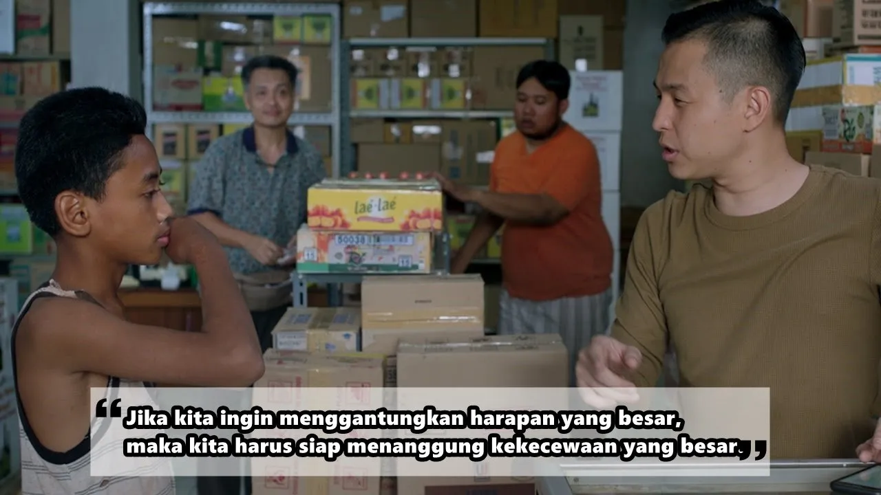 Meski Bikin Ketawa, 10 Kutipan dari Film Komedi ini Bisa Bikin Kamu 'Mikir' lho. Ngena Banget! 16