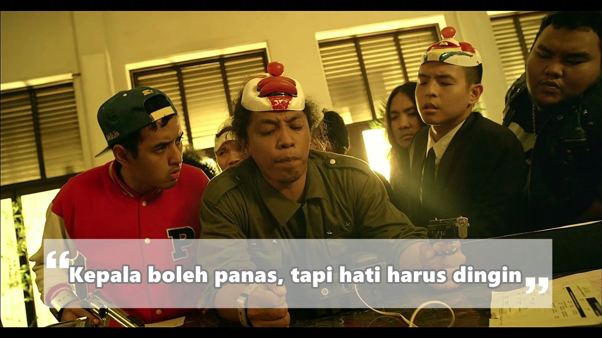 Meski Bikin Ketawa, 10 Kutipan dari Film Komedi ini Bisa Bikin Kamu 'Mikir' lho. Ngena Banget! 14