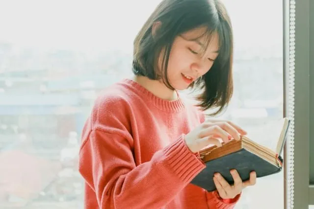 8 Perjuangan Cewek Saat Gaji Belum Turun, tapi Uang Sudah Menipis. Duh Miris ~ 9
