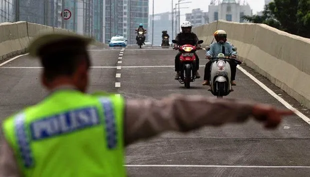 Hati-hati, Polisi Sering Bersembunyi di Beberapa Tempat ini Lho. Daripada Kena, Mending Taati Aturan! 14