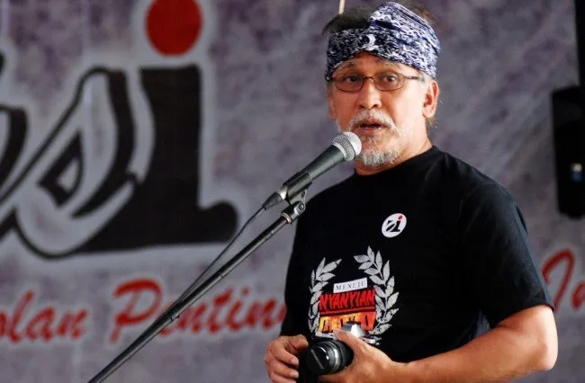 Jadi Korban Hoaks, 5+ Seleb Ini Pernah Dikabarkan Meninggal. Padahal Masih Segar Bugar Lho! 9