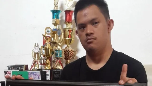 Punya Prestasi Hebat, 7 Penderita Down Syndrome Ini Buktikan Bisa Sukses Meski Sedikit Berbeda 8