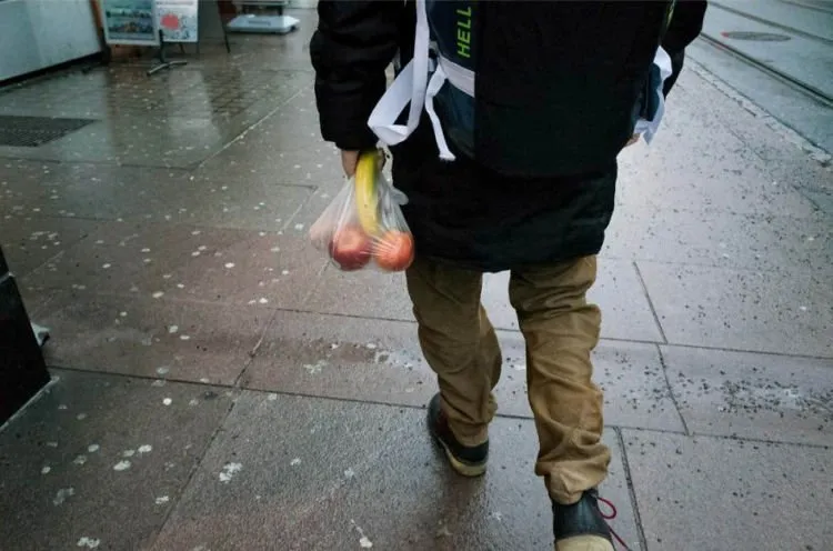15 Karya Street Photography yang Keren Banget. Saking Kerennya Malah Kaya Editan 25