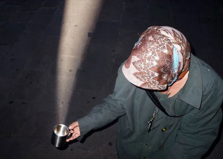 15 Karya Street Photography yang Keren Banget. Saking Kerennya Malah Kaya Editan 24