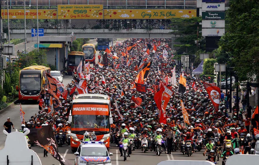 Teza Sumendra Dimarahi karena Sebut Jakmania 'Nyampah' dan Bikin Macet, Apa Iya ya Mereka yang Bikin Macet? 12