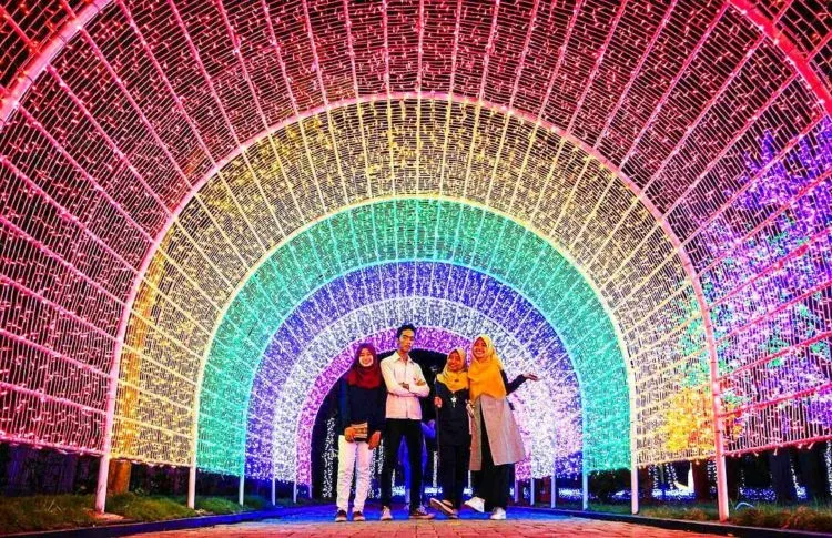 Light Festival Sindu Kusuma Edupark, Wisata Hits di Jogja yang Sebaiknya Kamu Kunjungi Segera! 18