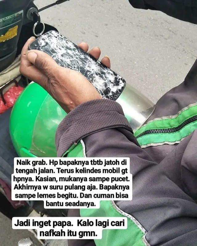 15 Potret Driver Ojol yang Nunjukin Gigihnya Mereka. Masih Belum Bersyukur dengan yang Kamu Punya? 18