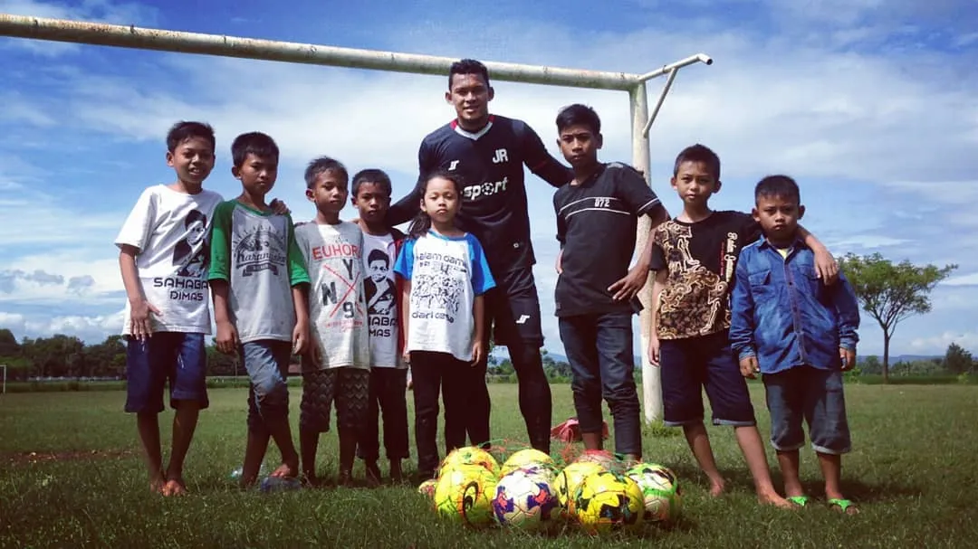 Setelah Viral Fotonya Disamain dengan Milea, Begini Reaksi Rizal Kece. Polos Banget Bocahnya, Gemes! 3