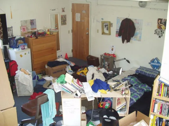 Bye-bye Kamar Kost Bikin Mager, Terapkan 11+ Trik Menatanya Agar Jadi Ruangan Penuh Kreatif 12