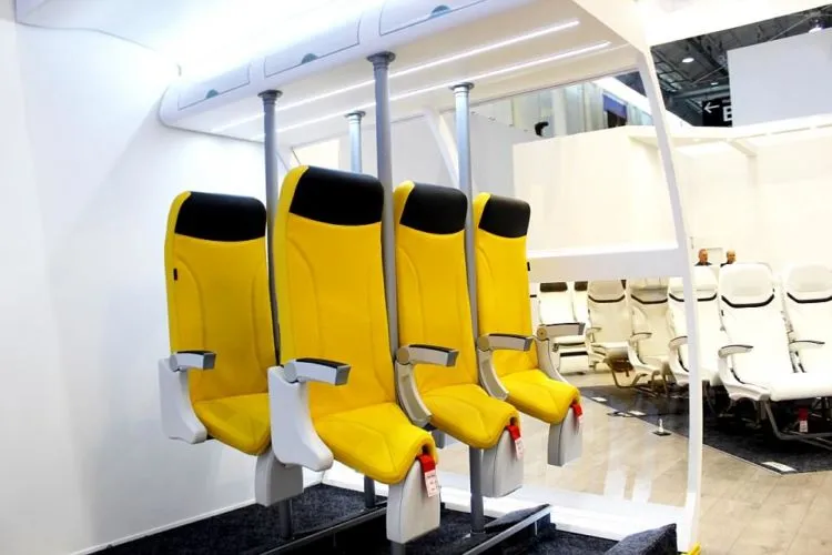 Begini Desain Kursi Pesawat yang Bikin Penumpang Serasa Berdiri. Kamu Tertarik Duduk di Sini? 5