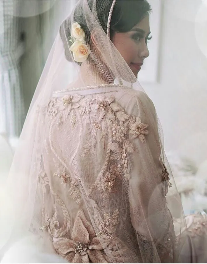 10+ Potret Cantik Perjalanan Pernikahan Syahnaz Mulai Lamaran Hingga Resepsi. Serius Bikin Iri! 16