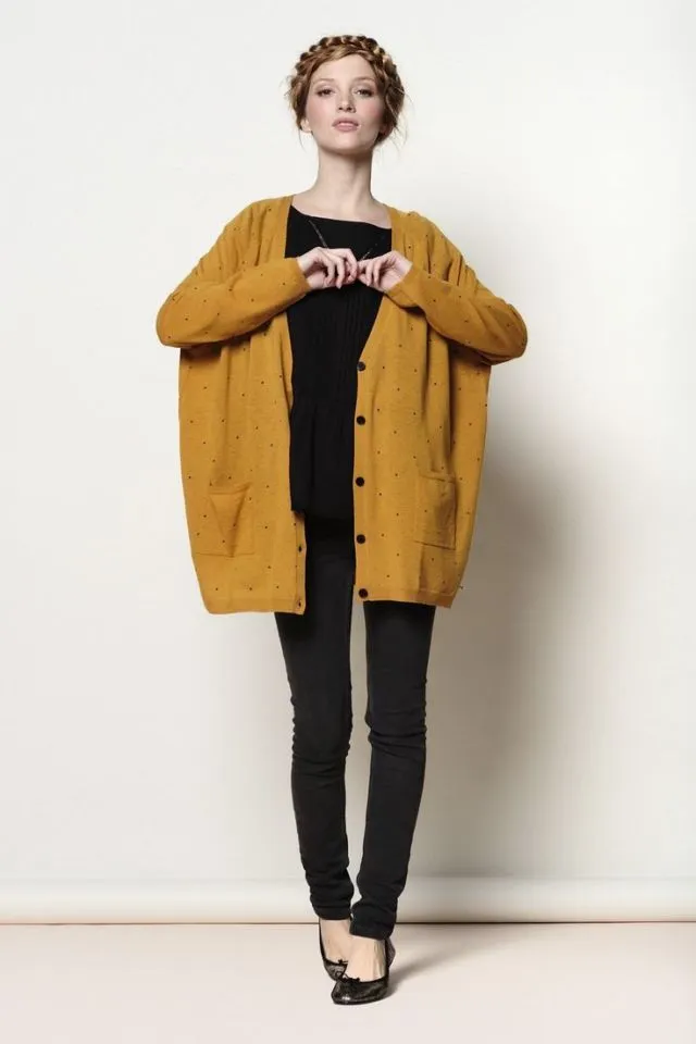 Padanan Anti Norak buat Atasan Warna Kuning Mustard. Selain Bikin Cerah Kulit, Juga Tak Mencolok di Mata 27