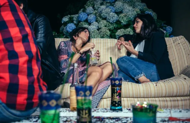 Bedanya Dia yang Beneran Best Friend Sama Dia yang Sok Baik Doang. Kamu Wajib Perhatikan 10