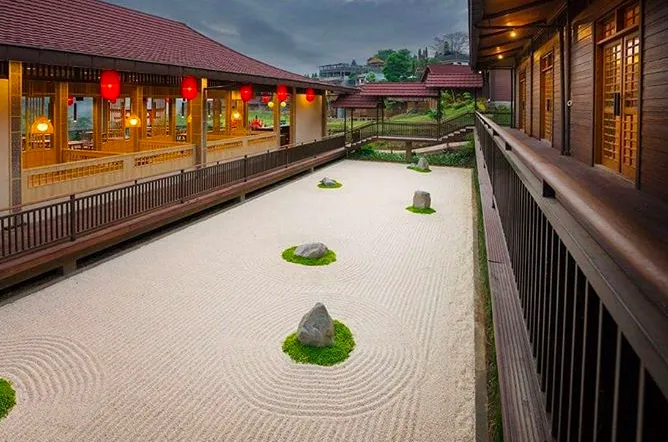 Nggak Harus ke Jepang, Kamu Bisa Menikmati Air Panas di Onsen Hot Spring Resort Malang! 12