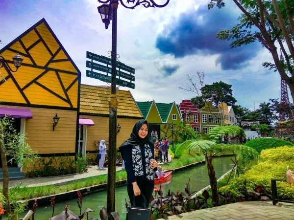 Liburan ala Kampung Eropa di Devoyage Bogor. Nikmati Suasana Eropa yang Murah Meriah! 15