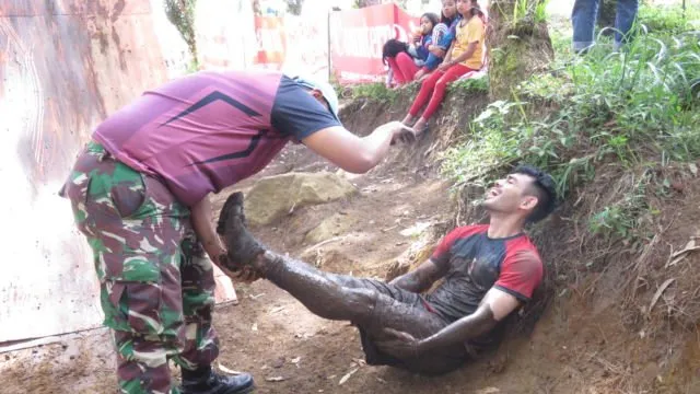 Serunya Counterpain Mud Warrior 4. Gaya Lomba Maraton Terbaru yang Bakal Jadi Trend Dunia 18