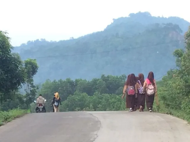 Kenal Lebih Dekat dengan Muniroh, Remaja Asal Banten yang Gigih Ingin Menjadi Guru 5