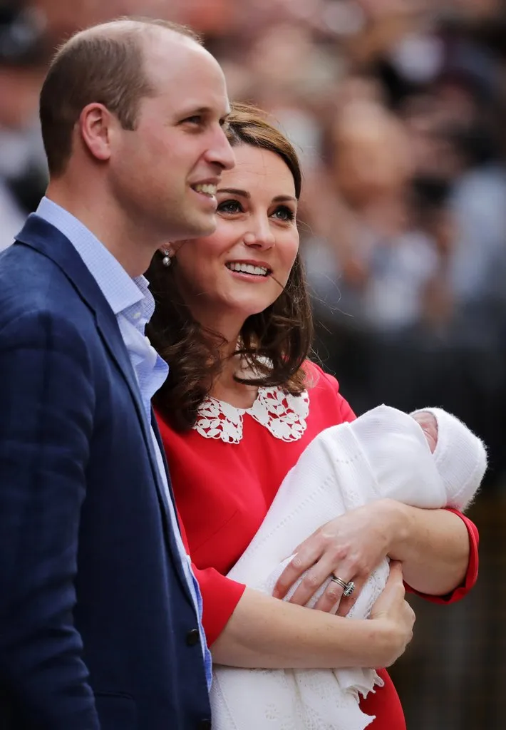 Selamat, Duchess Kate dan Prince William Resmi Umumkan Kelahiran Anak Ketiga! Simak 12+ Foto-foto Mereka di Sini 20