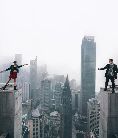 Pasangan Penantang Maut, Ivan dan Angela yang Suka Selfie di Gedung Pencakar Langit. Ngilu Lihatnya 20
