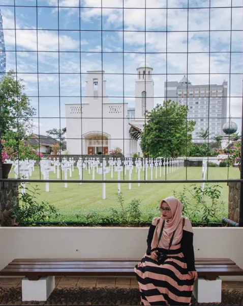 Ereveld Menteng Pulo, Makam Paling Kece dan Instagramable di Jakarta. Nggak Ada Serem-Seremnya! 6