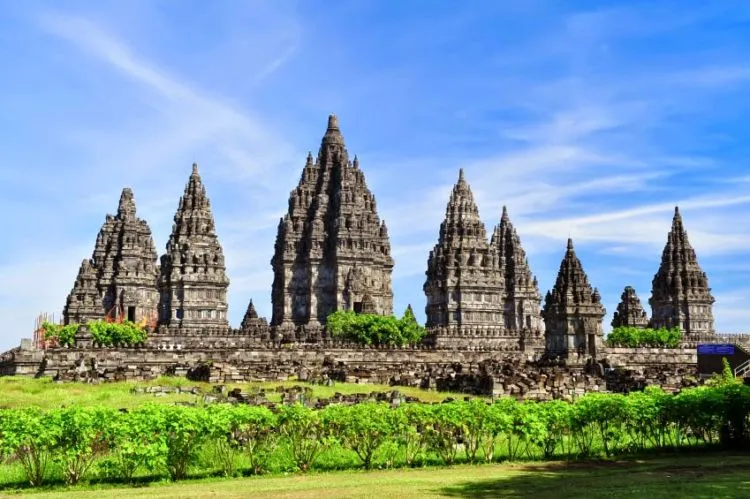 Gara-gara Ambil Barang Keramat di Candi Prambanan, Rombongan Siswa SMK Kesurupan Massal! 4
