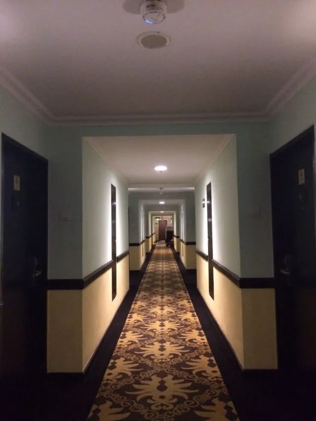 Review Hotel New Saphir: Wajah Boleh Lama tapi Modern di Dalamnya 10
