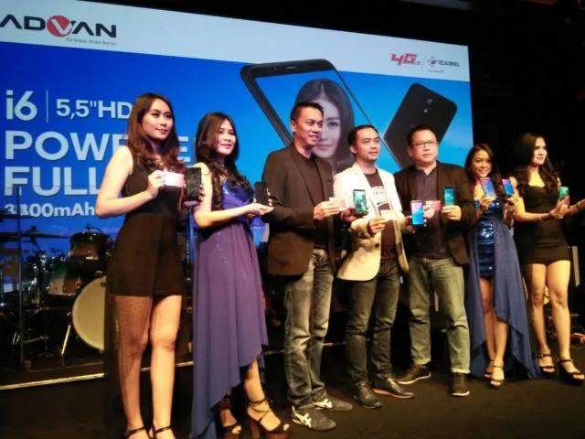 Hipwee X Advan; Kompetisi Menulis Berhadiah Puluhan Juta Rupiah yang Wajib Kamu Ikuti! 5