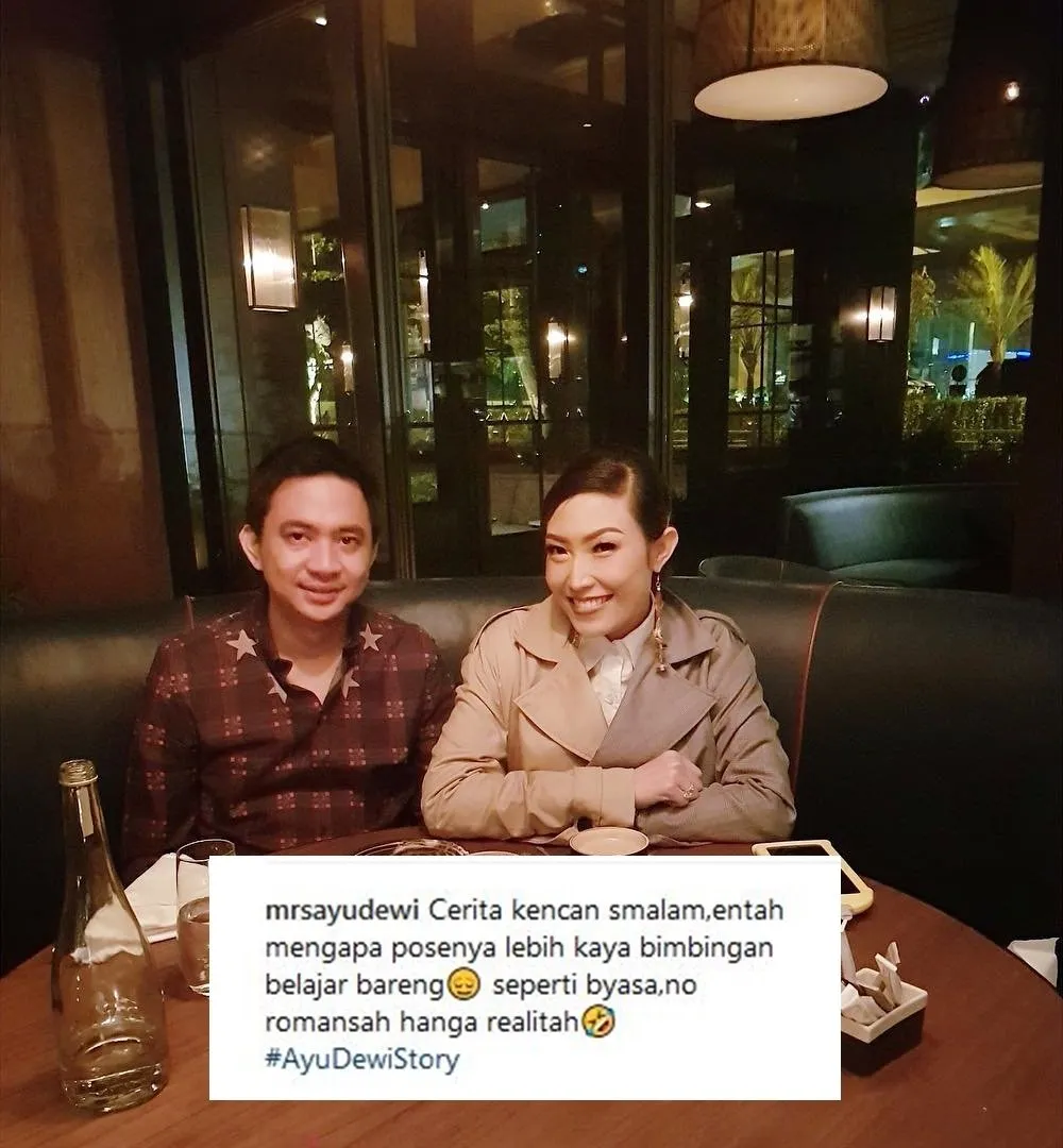 13 Caption Kocak Ayu Dewi Bareng Suami, Meski Sudah Nikah Mesranya Tetap Kayak Zaman Pacaran. Tiru, Ah! 14